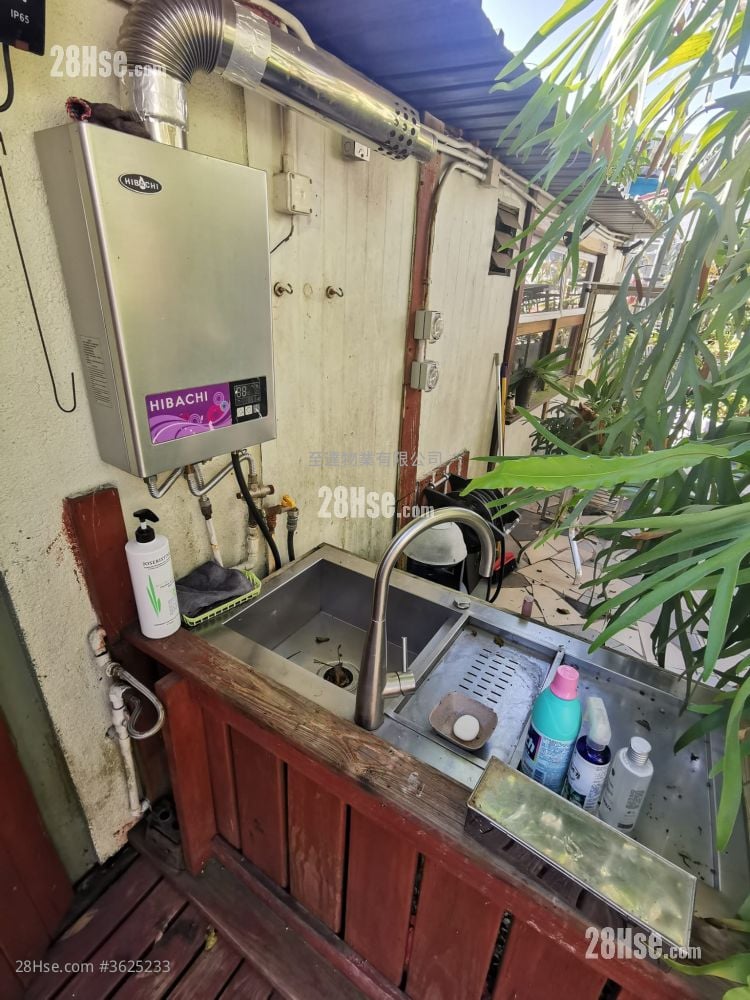 村屋 租盤 4 房 , 2 浴室