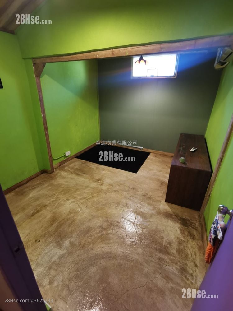 村屋 租盤 4 房 , 2 浴室