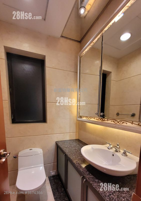 The Arch Rental 1,955 ft²