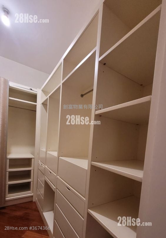 The Arch Rental 1,955 ft²