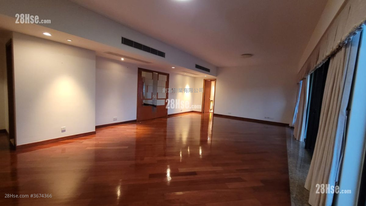 The Arch Rental 1,955 ft²