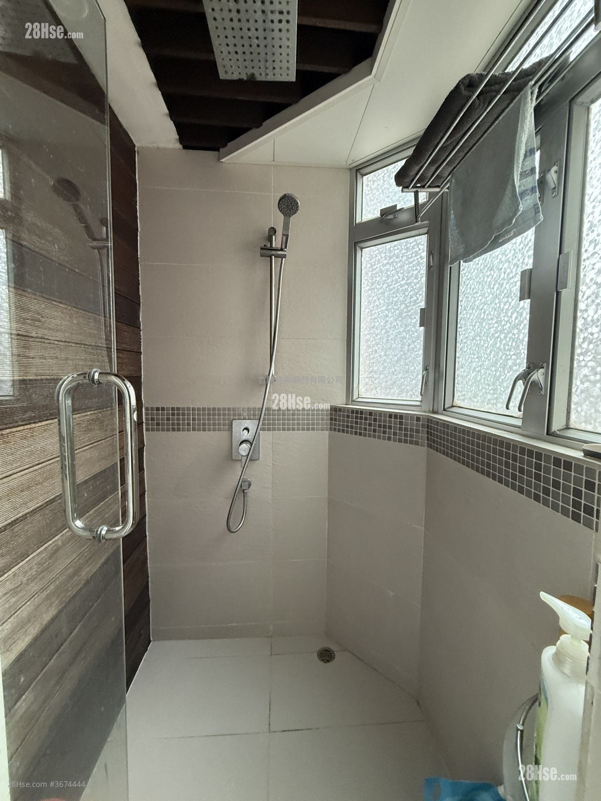 Richland Court Sell 1 Bedroom , 1 Bathroom 262 ft²