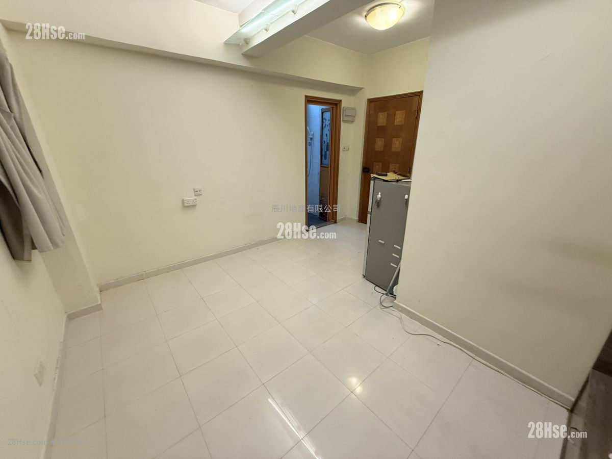 聯合大樓 租盤 開放式間隔 , 1 浴室 228 平方呎