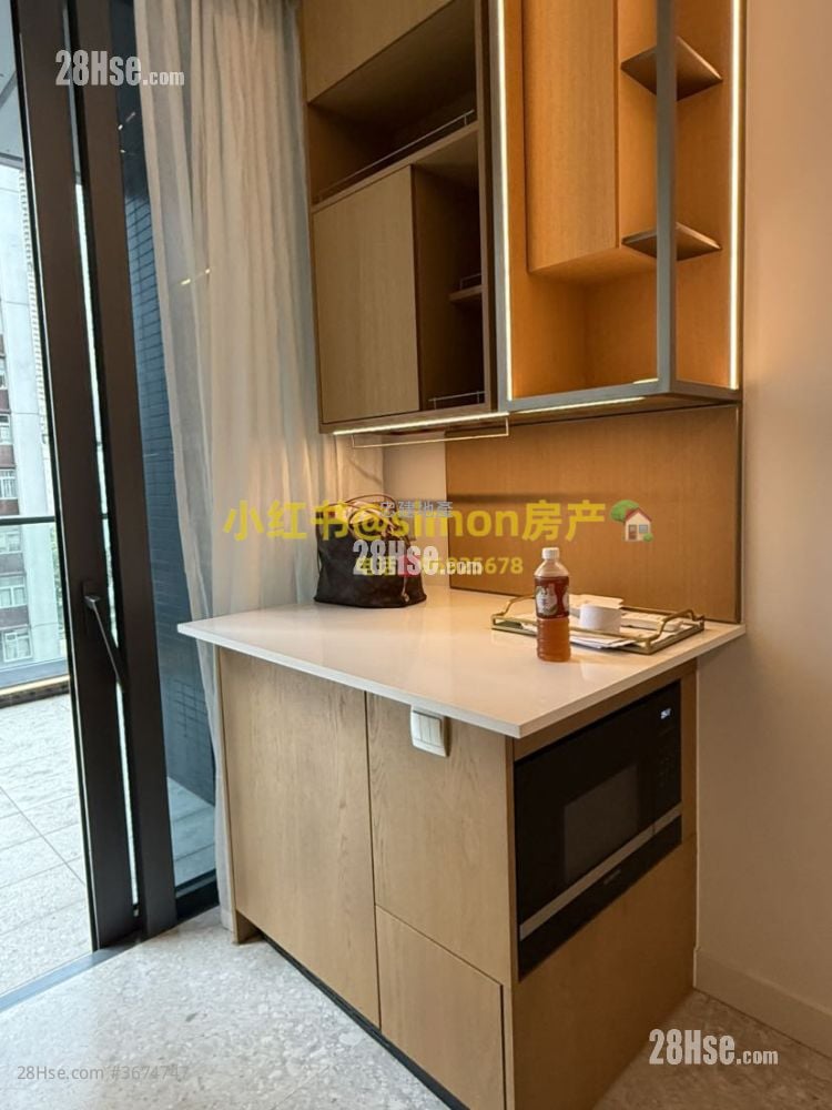 The Holborn Sell Studio , 1 Bathroom 202 ft²