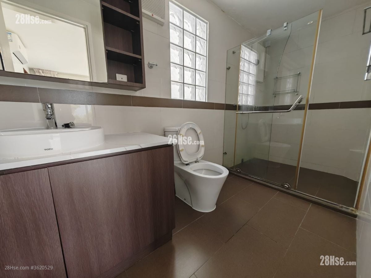 村屋 售盘 4 房 2,100 平方尺