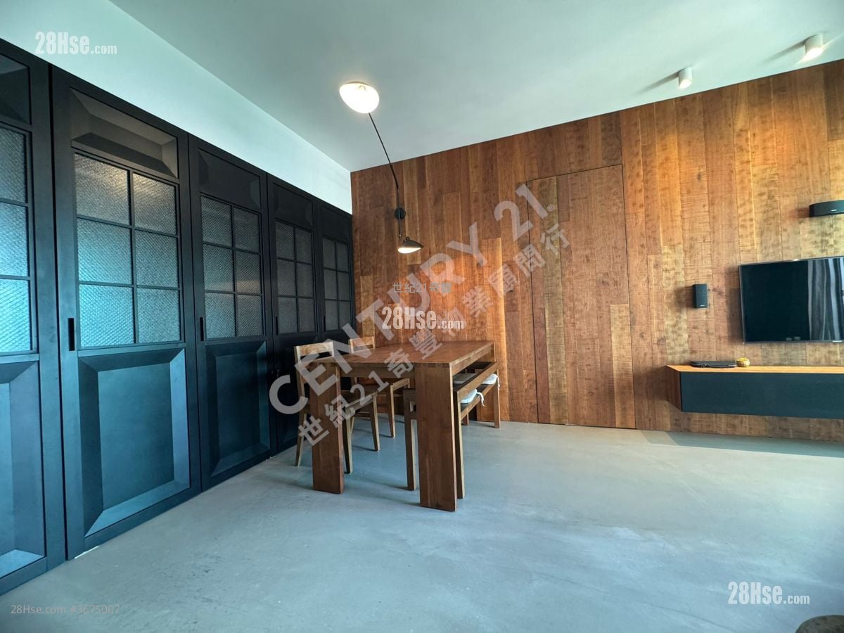 名城 售盘 3 房 , 2 浴室 785 平方尺