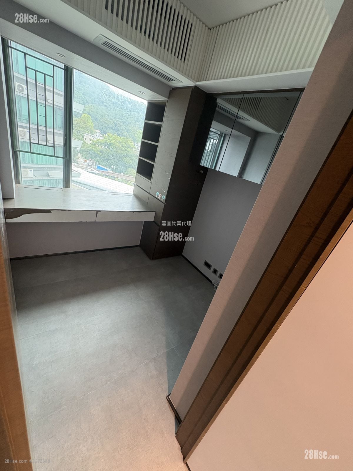 岚山 租盘 933 平方尺