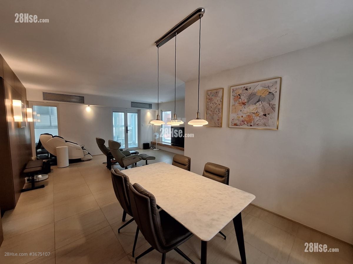 Ho Chung Sell 4 Bedrooms , 3 Bathrooms 2,100 ft²