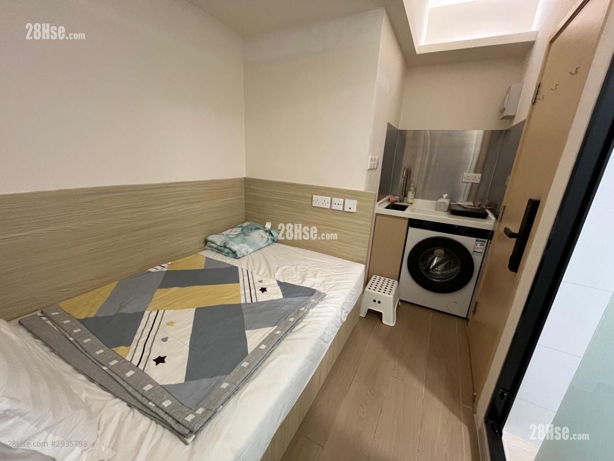 Wing Lee Building Rental Studio 150 ft²