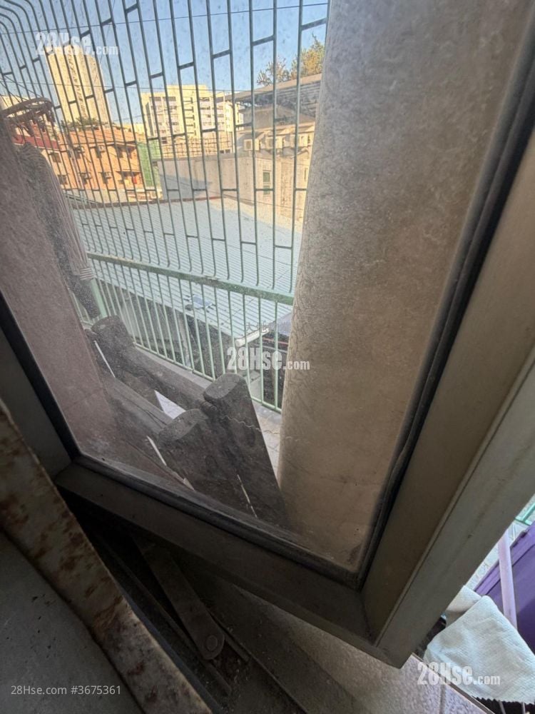 Yeung Siu Hang Tsuen  Sell 1 Bedroom , 1 Bathroom