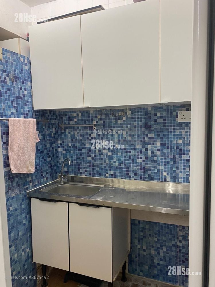 豪华阁 租盘 2 房 , 1 浴室 282 平方尺