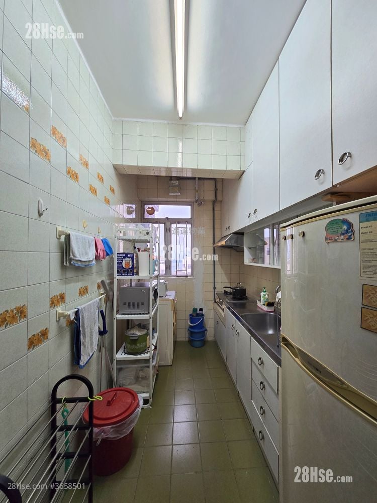 Kingsfield Tower Sell 3 Bedrooms , 2 Bathrooms 854 ft²