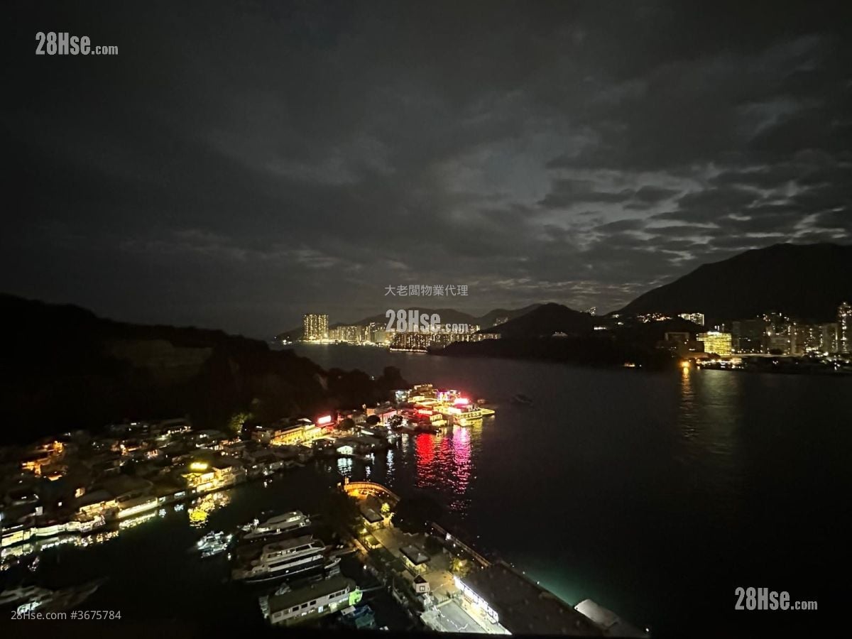 Montego Bay Sell 3 Bedrooms , 2 Bathrooms 798 ft²