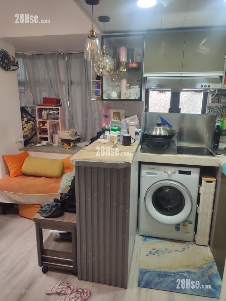 Chi Wing Court Sell 184 ft²