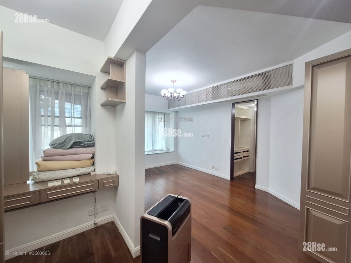 尚御 售盘 4 房 , 3 浴室 1,355 平方尺