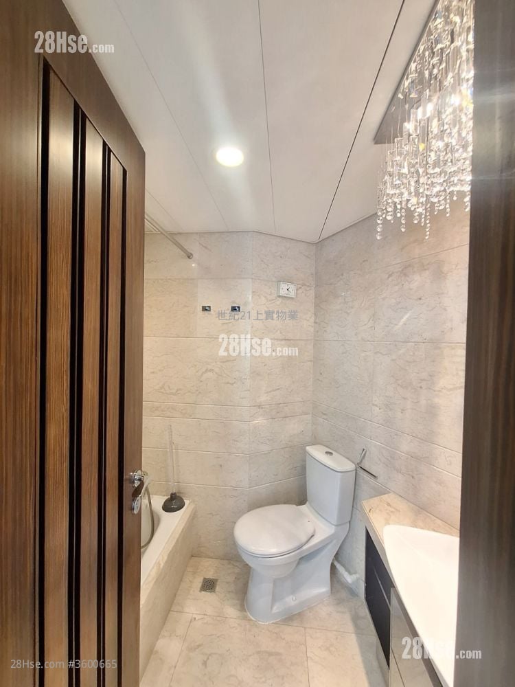 尚御 售盘 4 房 , 3 浴室 1,355 平方尺