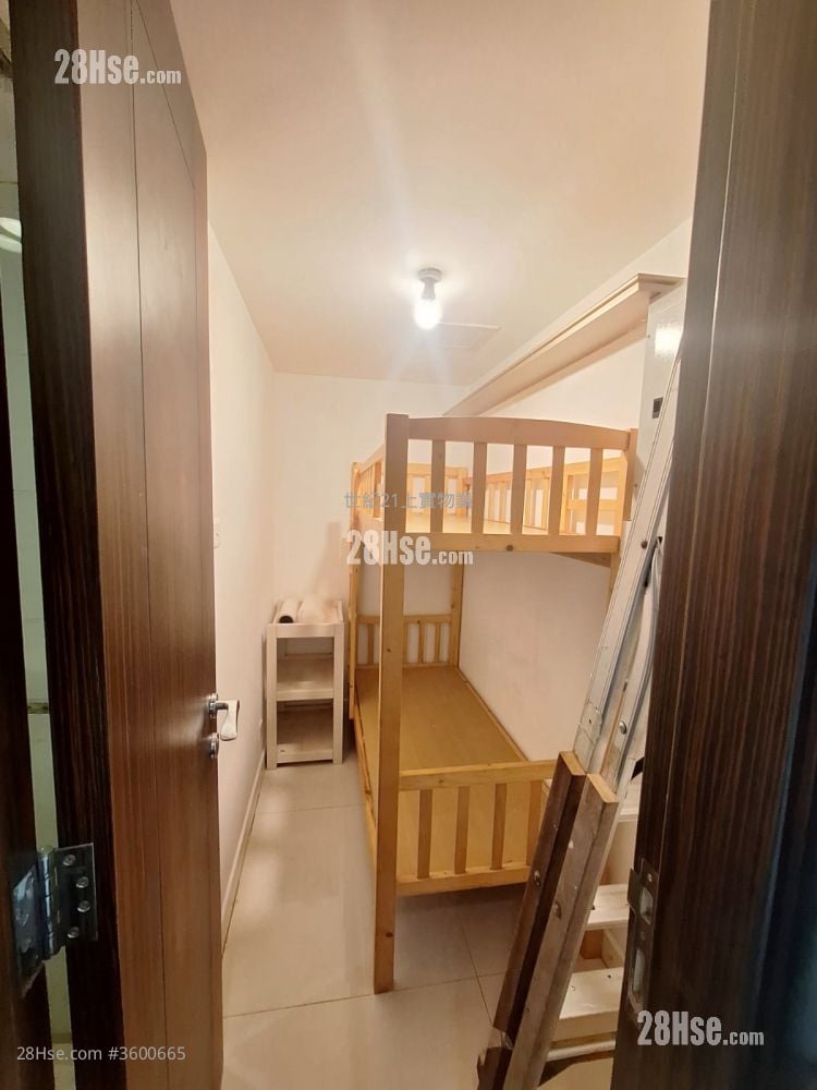 尚御 售盘 4 房 , 3 浴室 1,355 平方尺