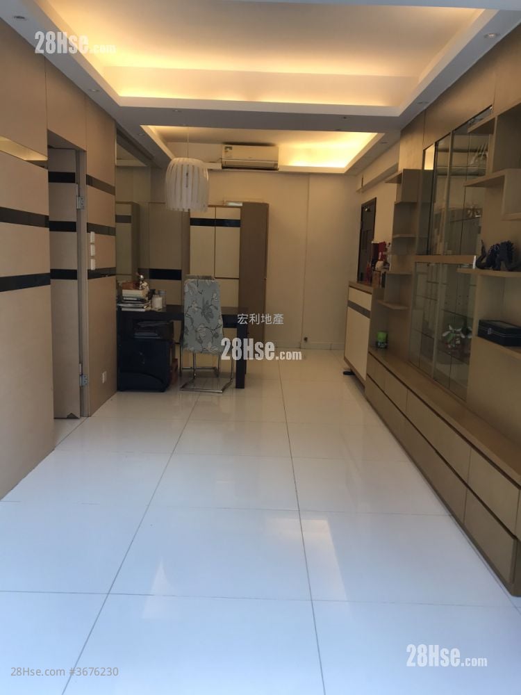 皆兴大厦 售盘 950 平方尺