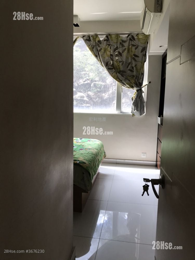 皆兴大厦 售盘 950 平方尺