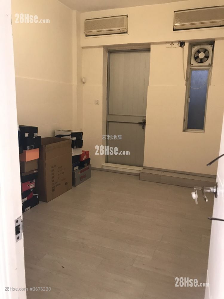 皆兴大厦 售盘 950 平方尺