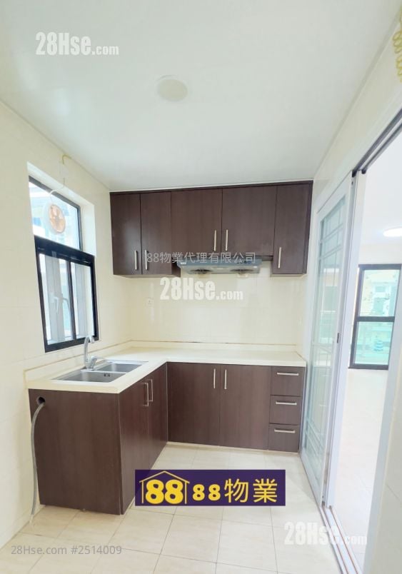 Village Sell 3 Bedrooms , 2 Bathrooms 700 ft²