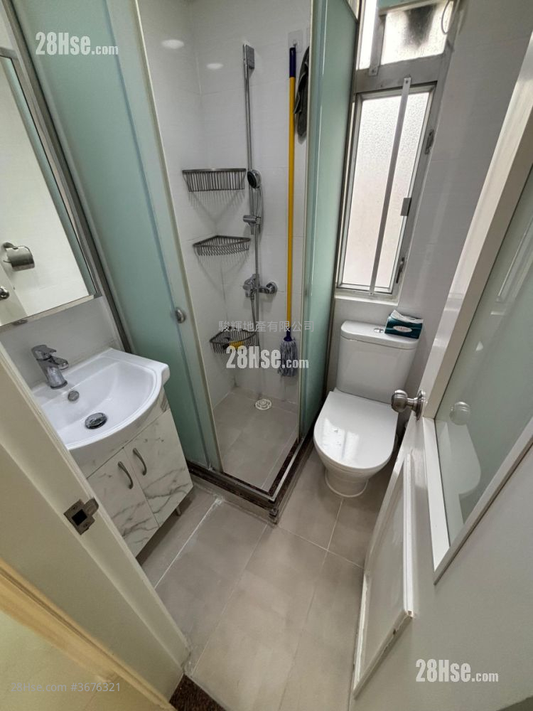 鴻光大廈 售盤 3 房 , 1 浴室 412 平方呎