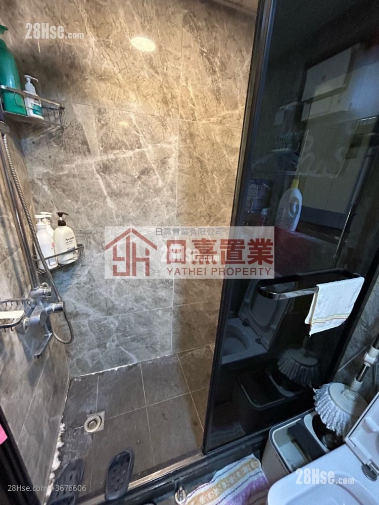 御皇庭 售盘 4 房 , 2 浴室 695 平方尺