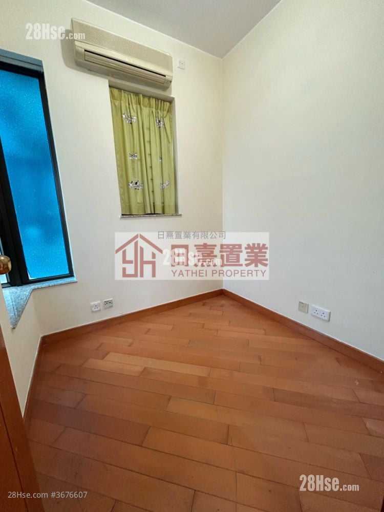 Noble Hill Sell 2 Bedrooms , 1 Bathroom 442 ft²