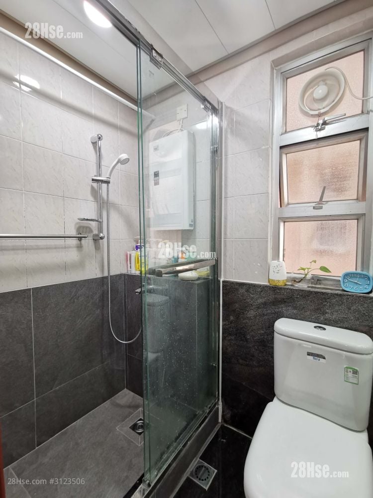 Sunshine City Rental 1 Bathroom 50 ft²