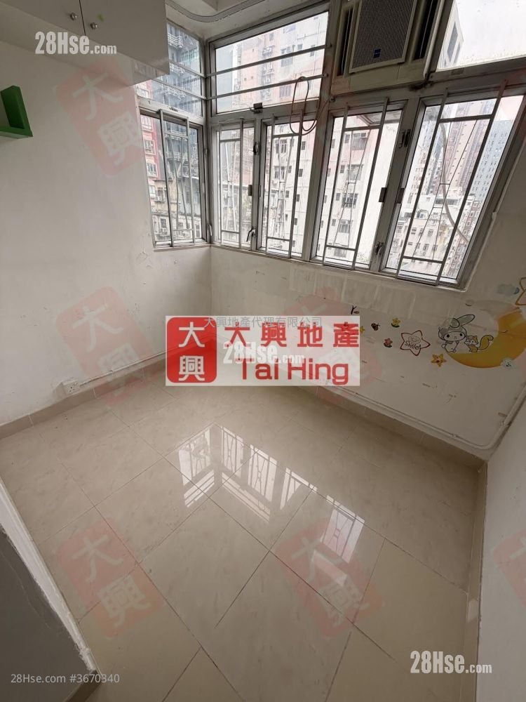 Winfield Building Sell 2 Bedrooms , 1 Bathroom 246 ft²