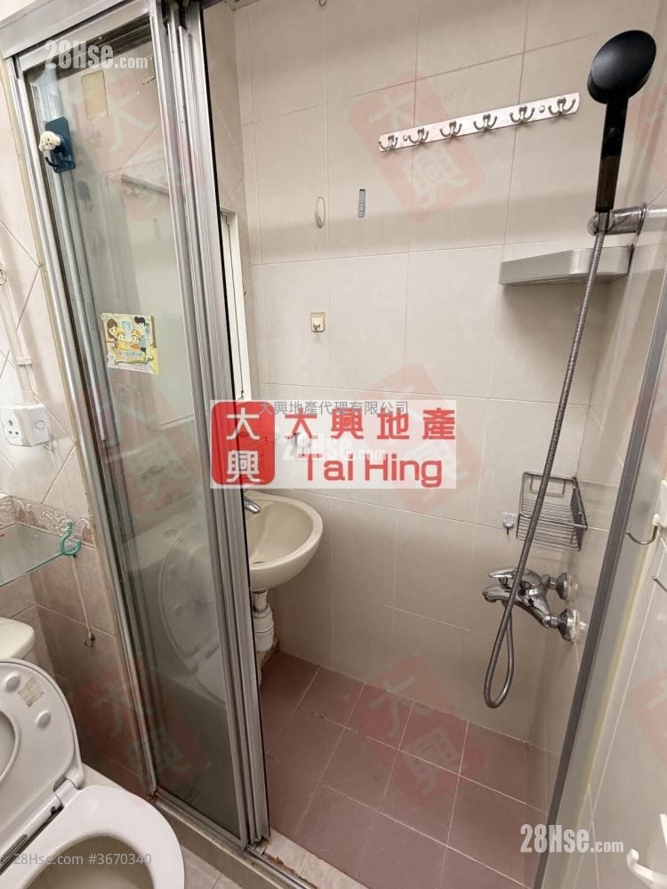 Winfield Building Sell 2 Bedrooms , 1 Bathroom 246 ft²