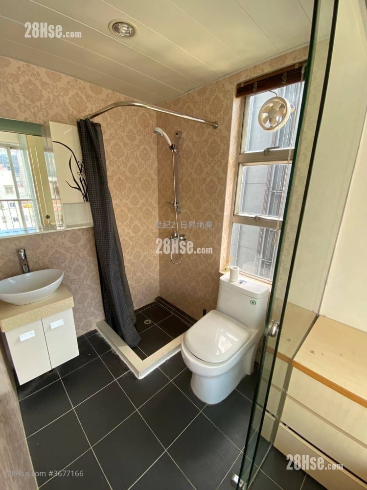 Wilson Court Sell 1 Bedroom , 1 Bathroom 439 ft²