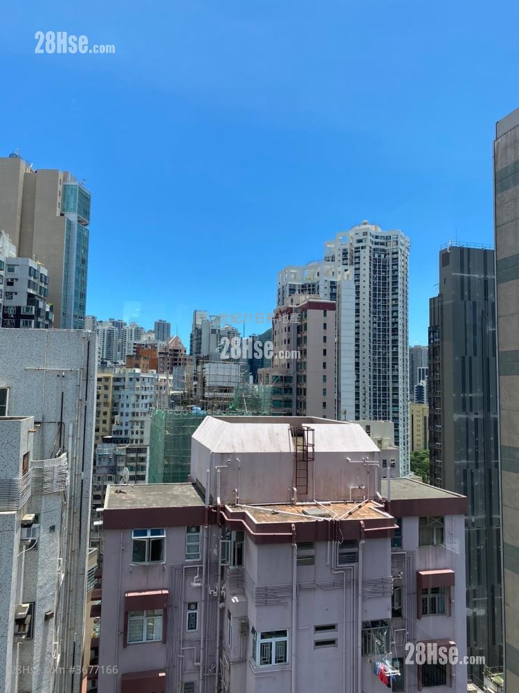 Wilson Court Sell 1 Bedroom , 1 Bathroom 439 ft²