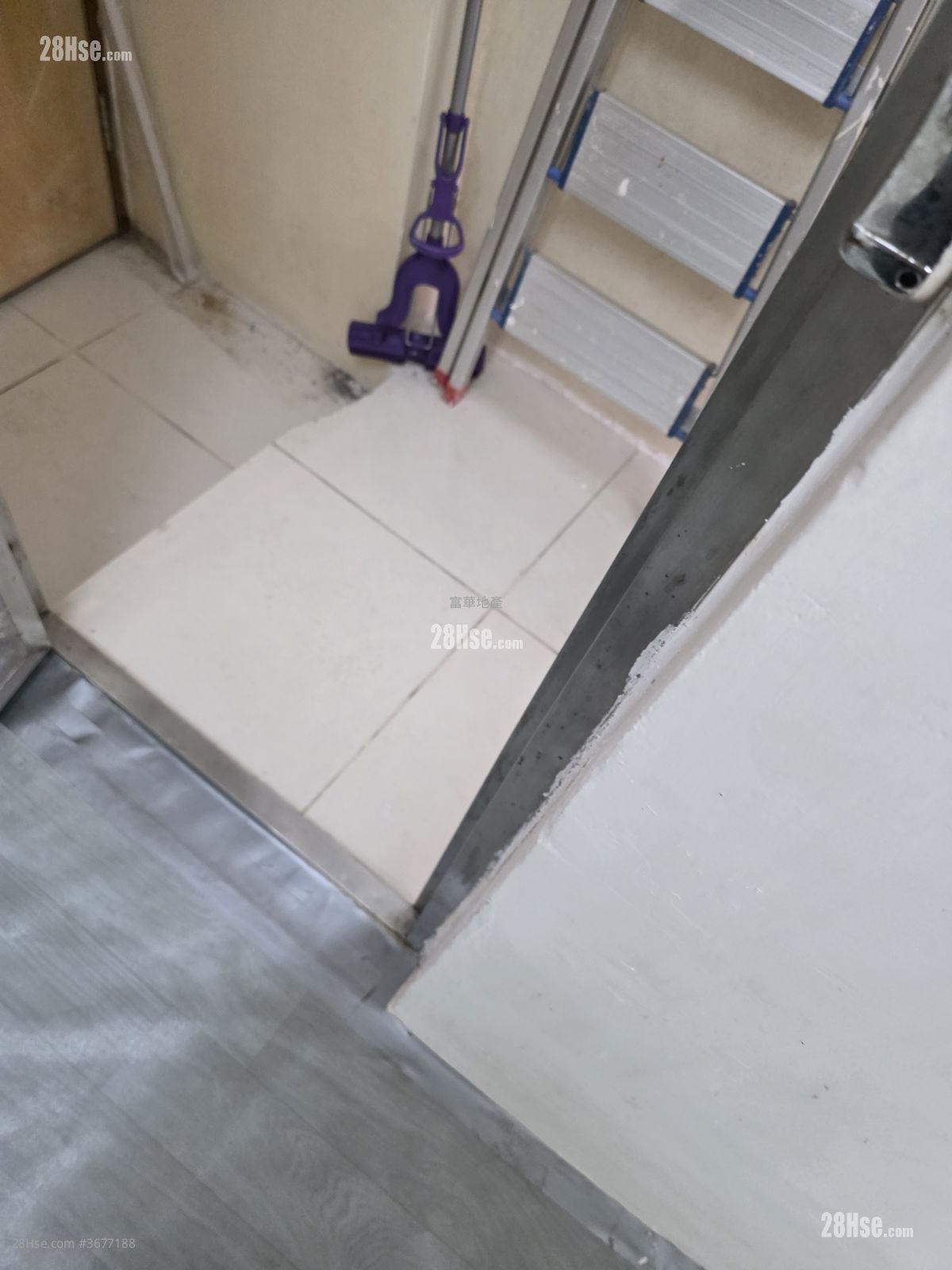 永隆大厦 售盘 3 房 , 3 浴室 385 平方尺