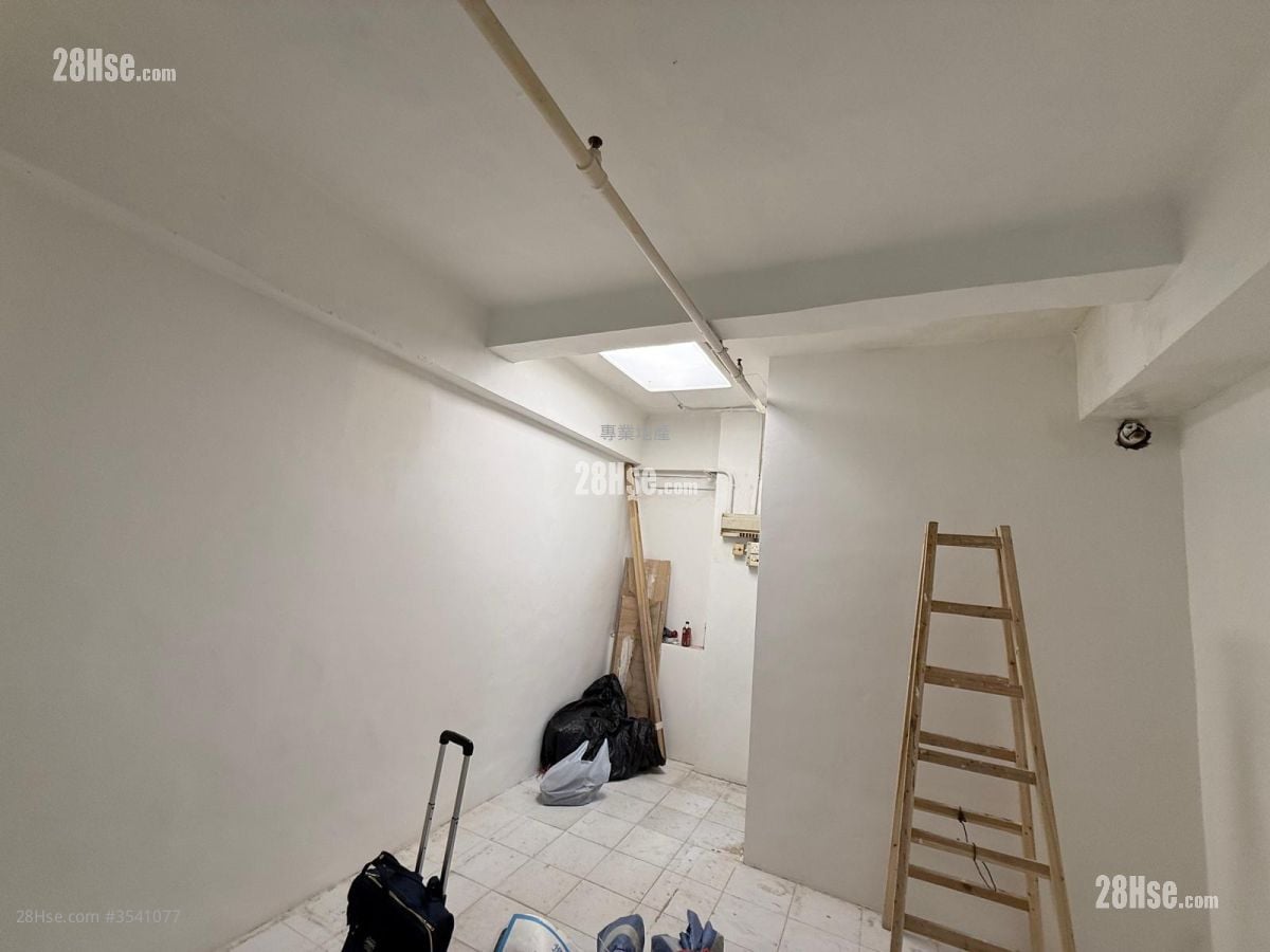Coronet Court Rental 1 Toilet