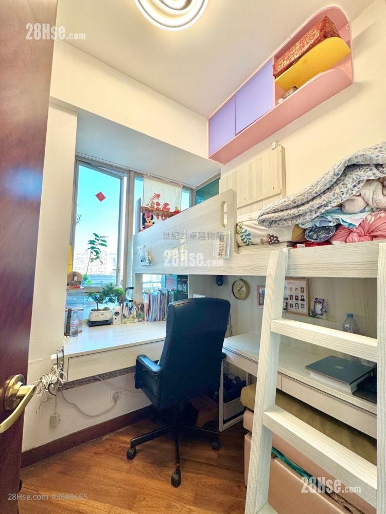 The Coronation Sell 2 Bedrooms , 1 Bathroom 513 ft²