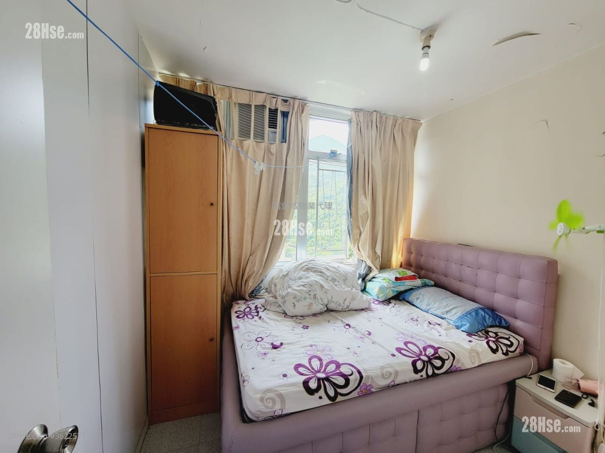 Kwong Lam Court Sell 2 Bedrooms , 1 Bathroom 376 ft²