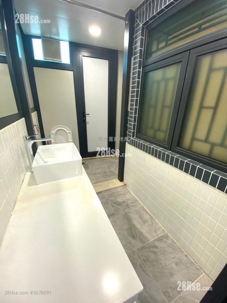 村屋 租盘 3 房 , 2 浴室 700 平方尺