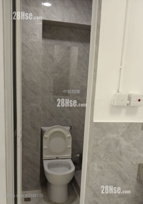 百胜工厂大厦 租盘 200 平方尺