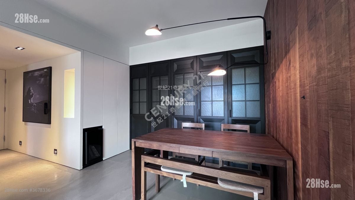 Festival City Sell 3 Bedrooms , 2 Bathrooms 785 ft²