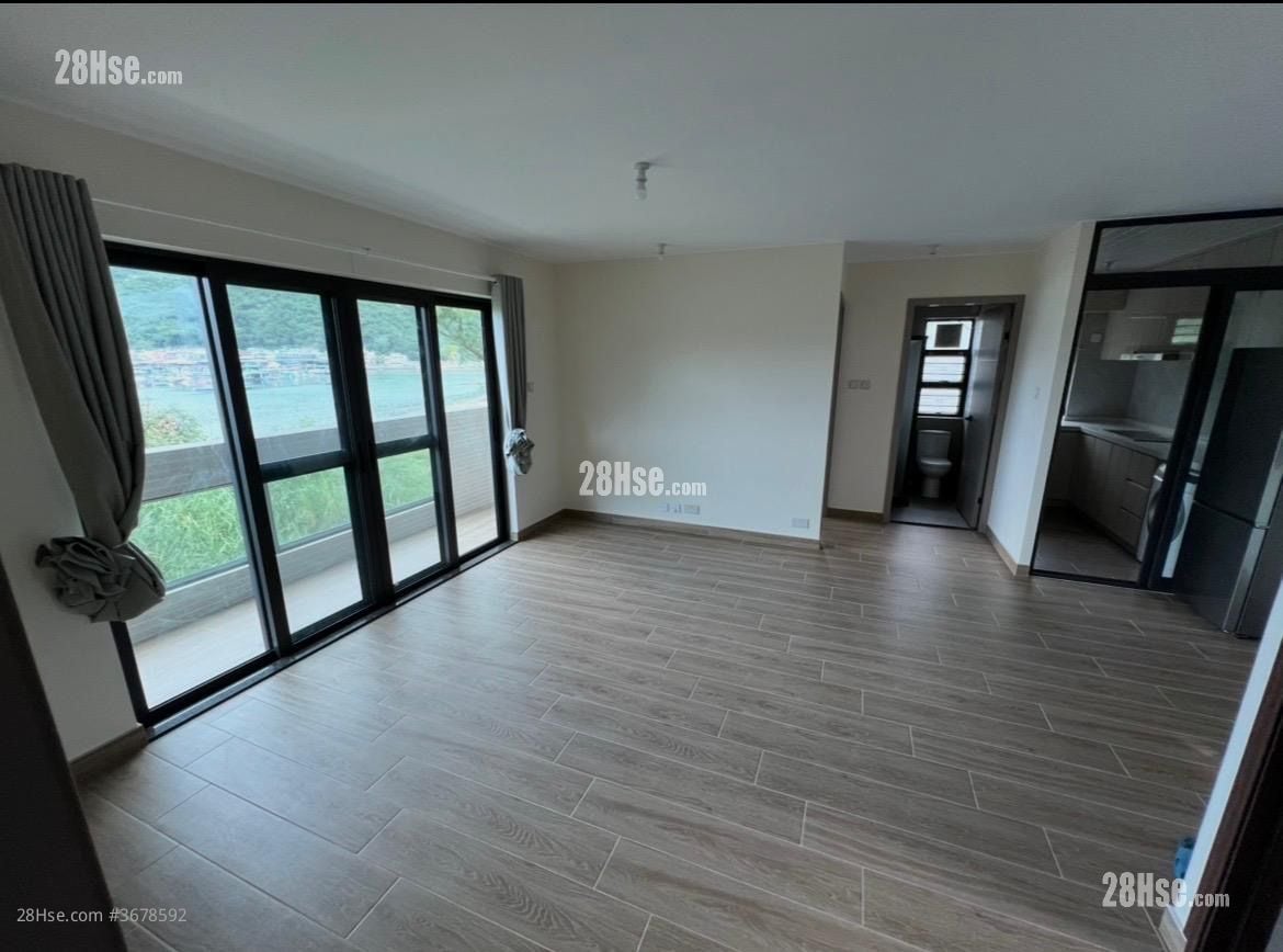 Village Rental 2 Bedrooms , 2 Bathrooms 700 ft²