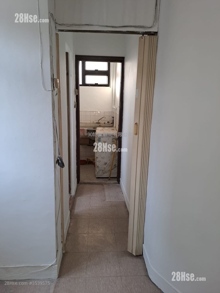 Mei Sun Lau Sell 251 ft²