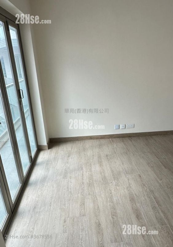 村屋 售盘 3 房 , 2 浴室 700 平方尺