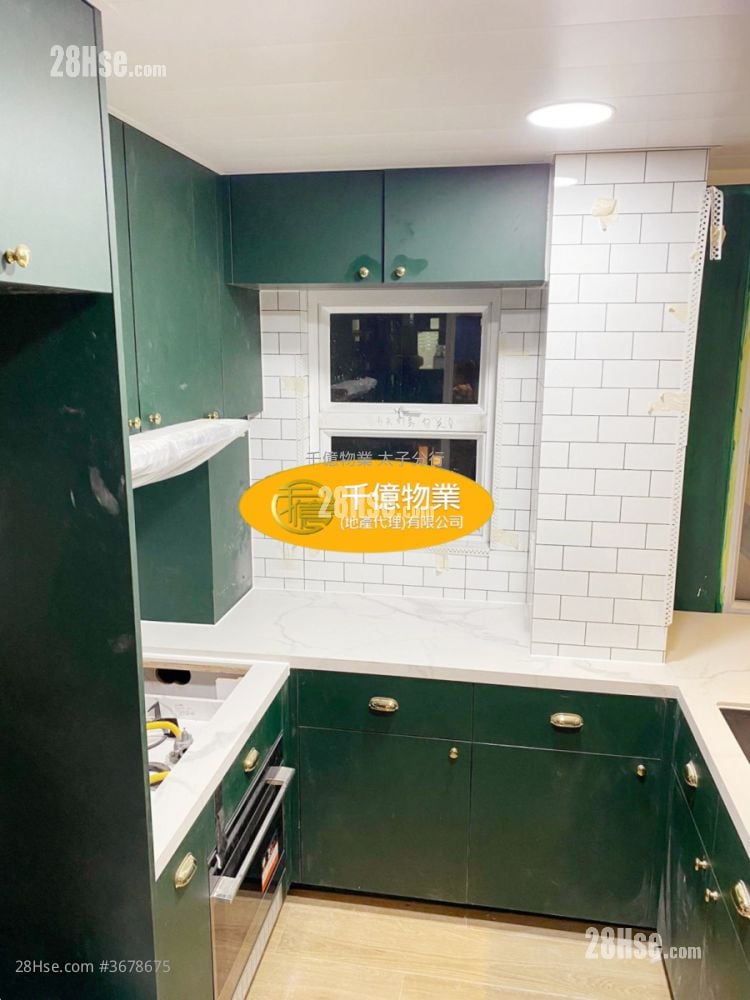 美孚新邨 售盘 2 房 , 2 浴室 702 平方尺