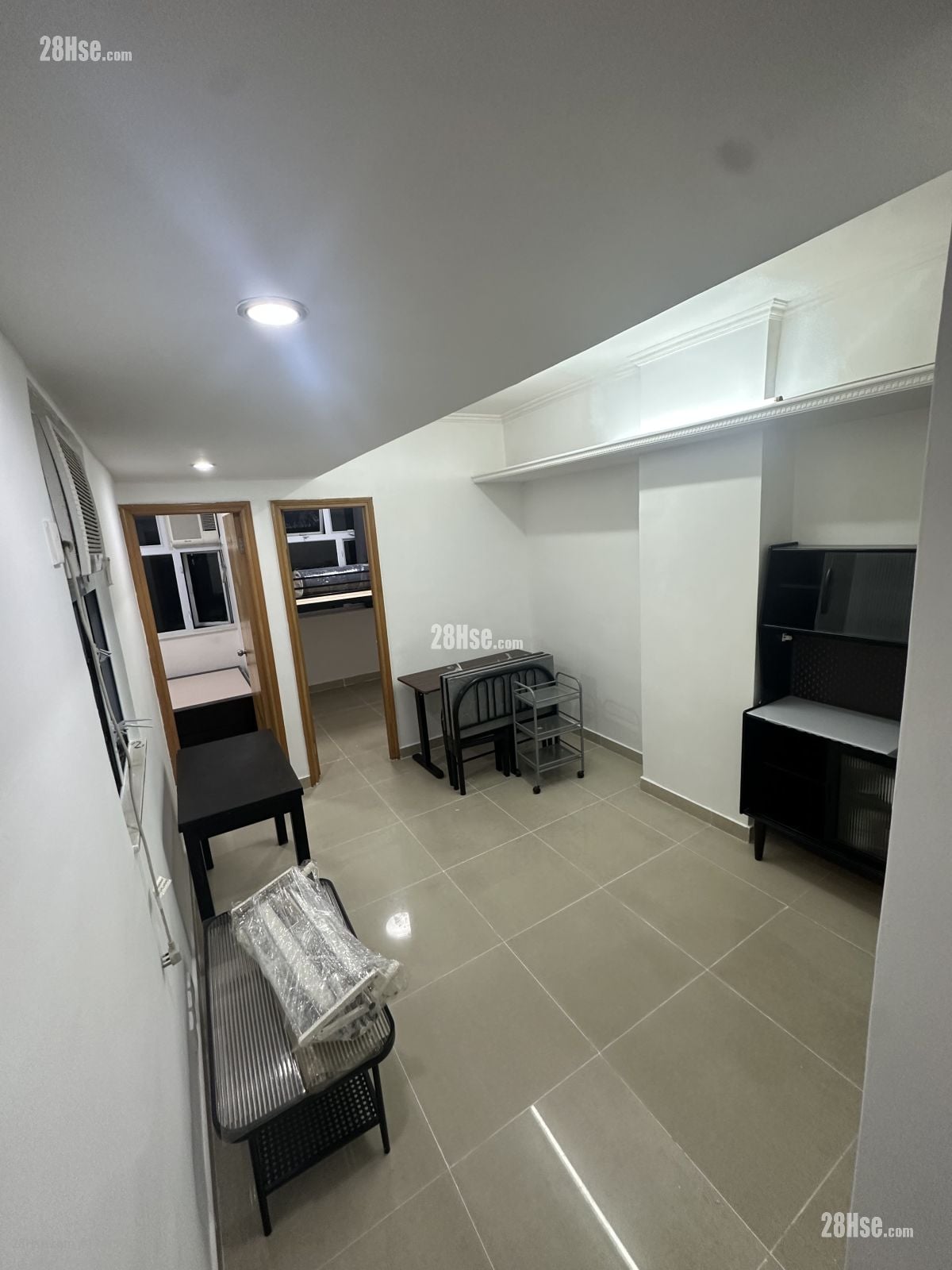 鴻業大廈 租盤 2 房 , 1 浴室 348 平方呎