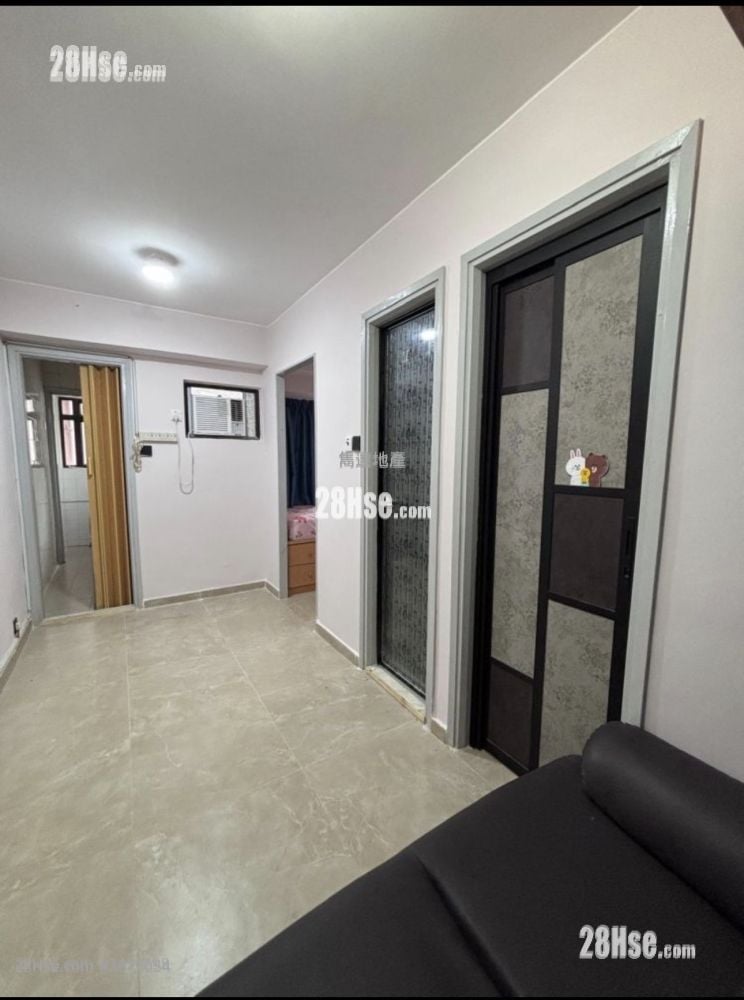 On Ying Mansion Sell 2 Bedrooms 228 ft²