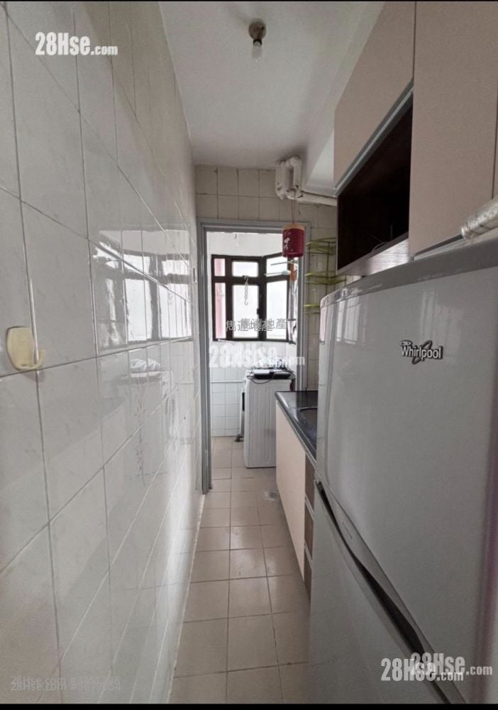 On Ying Mansion Sell 2 Bedrooms 228 ft²