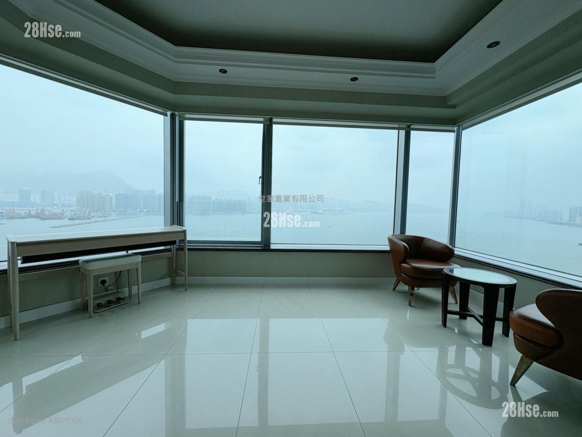 Harbourfront Landmark Sell 4 Bedrooms , 3 Bathrooms 1,580 ft²