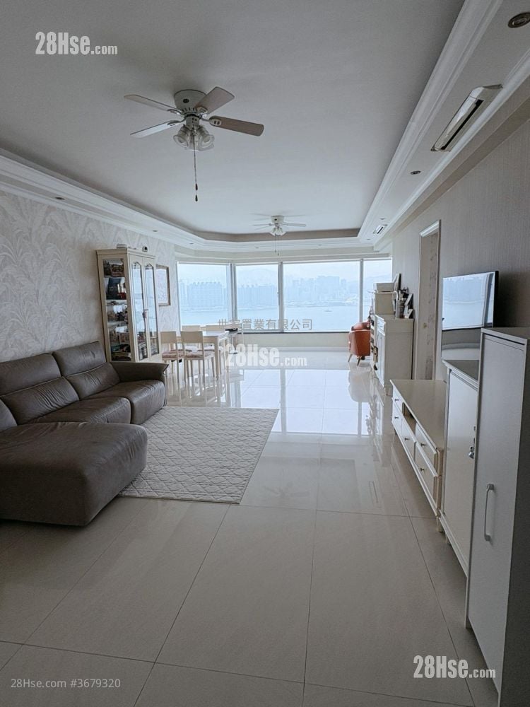 Harbourfront Landmark Sell 4 Bedrooms , 3 Bathrooms 1,580 ft²