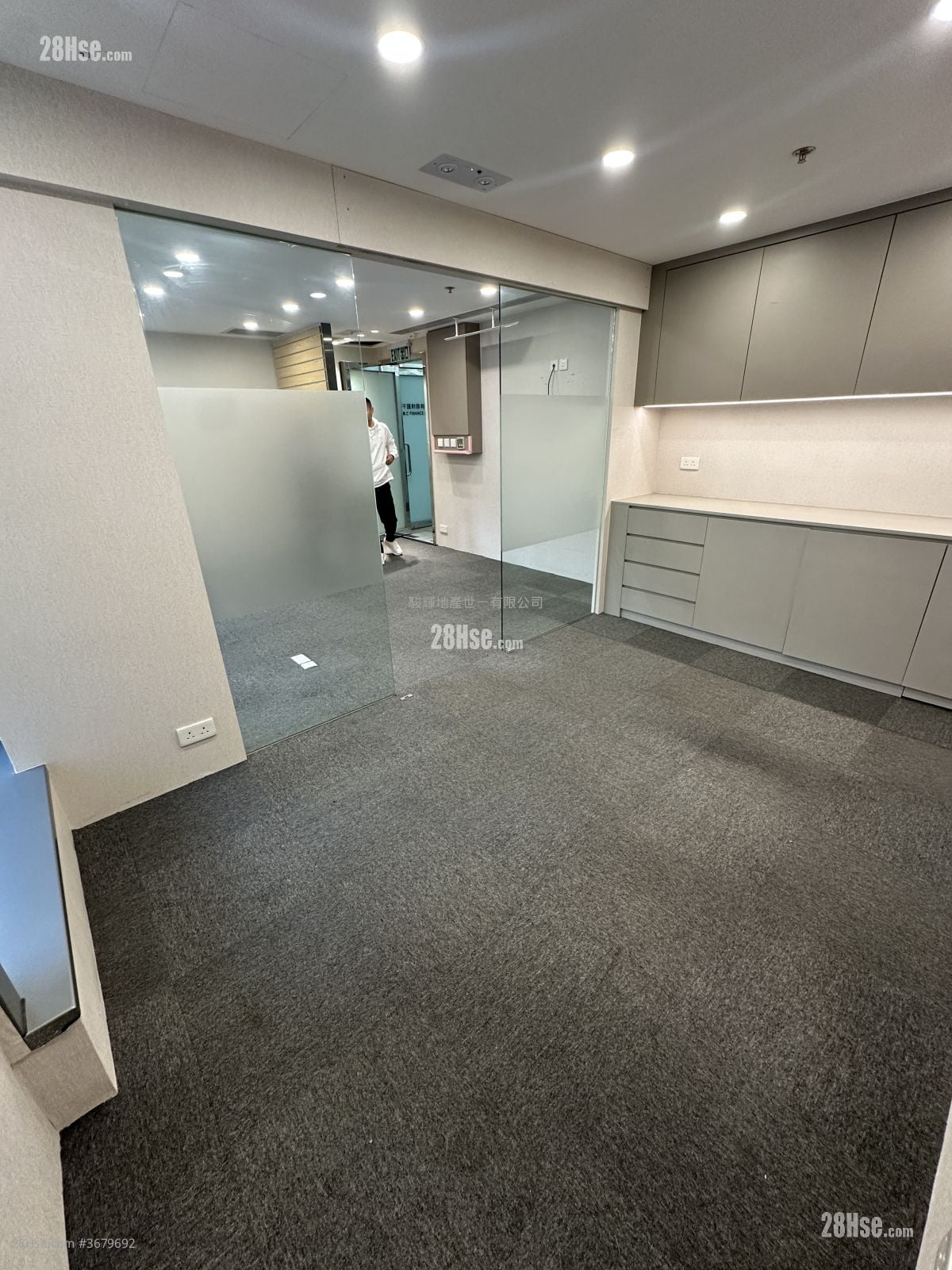 誉发广场 租盘 1 房